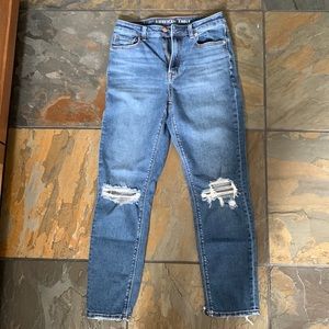 American Eagle jeans, size 2. Mom jean.